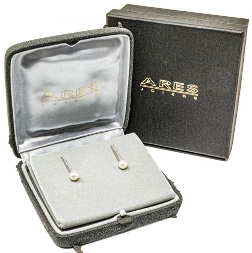 PENDIENTES LARGOS CON BRILLANTES Y PERLAS