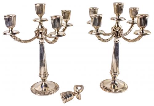 PAREJA DE CANDELABROS EN PLATA DEL ÚLTIMO CUARTO DEL S.XX