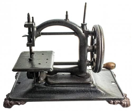 MÁQUINA DE COSER DE PRINCIPIOS DEL S.XX