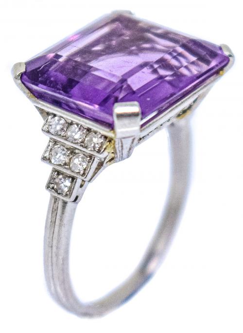 SORTIJA ART DECO CON AMATISTA Y DIAMANTES