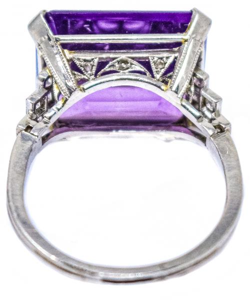 SORTIJA ART DECO CON AMATISTA Y DIAMANTES