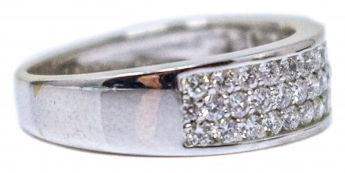 ANILLO CON BRILLANTES