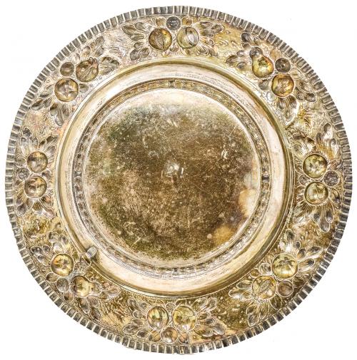 GRAN PLATO DE PLATA DEL PRIMER TERCIO DE SIGLO XX