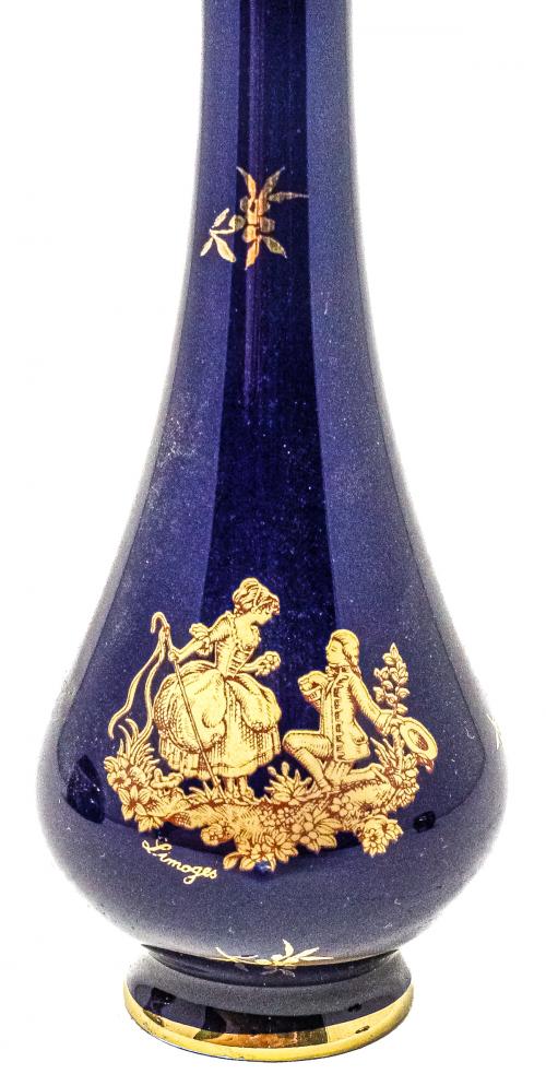 DOS CAJITAS Y PEQUEÑO JARRÓN EN PORCELANA
