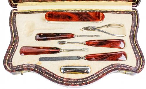 ESTUCHE DE MANICURA DE LOS AÑOS 30-40