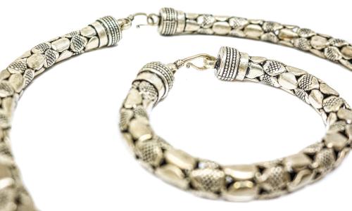 GARGANTILLA Y PULSERA DE LA INDIA
