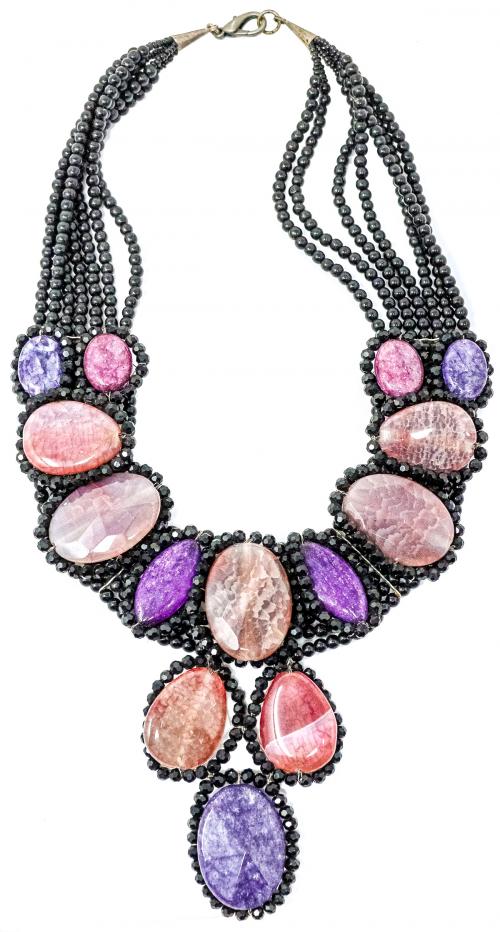 COLLAR GARGANTILLA CON CUARZOS
