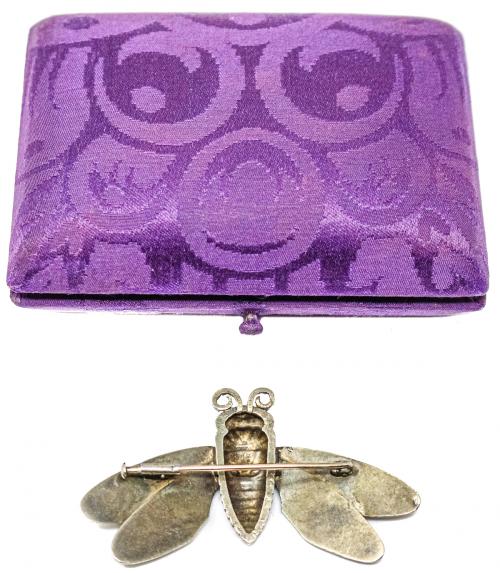 BROCHE MARIPOSA CON ESMALTES DE MEDIADO S.XX