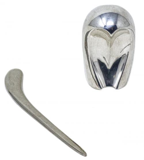 FIGURA PISAPAPELES EN PLATA