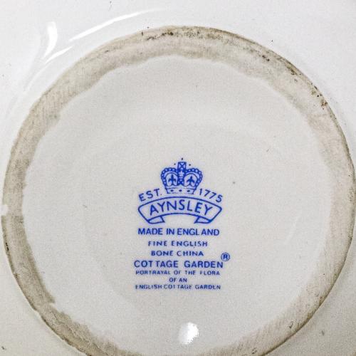 TÍBOR Y CAJITA DE PORCELANA INGLESA