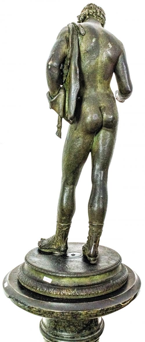 FIGURA DE BRONCE CON PEANA DE MARMOL
