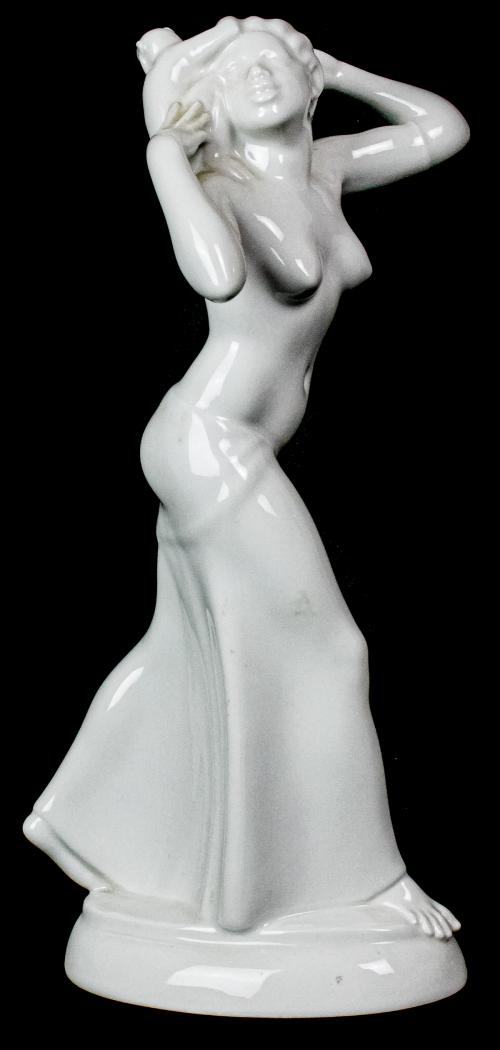 FIGURA DE PORCELANA DE LOS AÑOS 30/40