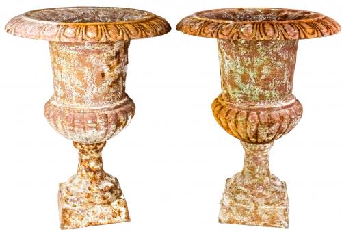 PAREJA DE COPAS DECORATIVAS DE HIERRO COLADO