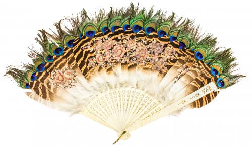 ABANICO DE HUESO Y PLUMAS DE PAVO REAL