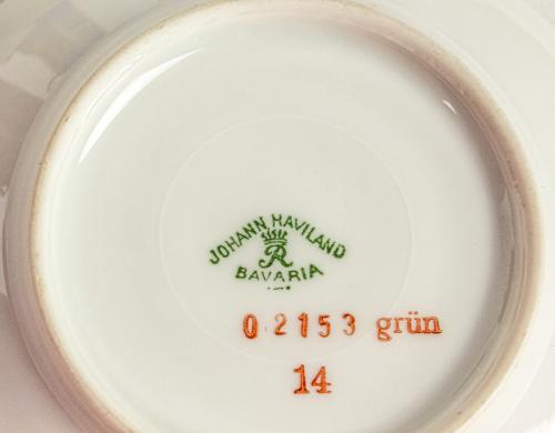 JUEGO DE OCHO TAZAS DE PORCELANA DEL PRIMER CUARTO DE S. XX