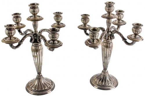 PAREJA DE CANDELABROS DE PLATA DE MEDIADOS DEL S.XX