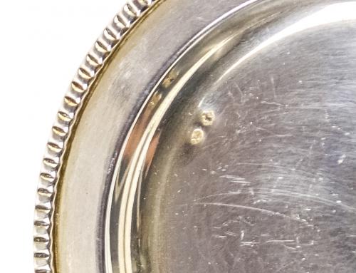 PALA DE SERVIR, PINZAS Y PLATITO EN PLATA 
