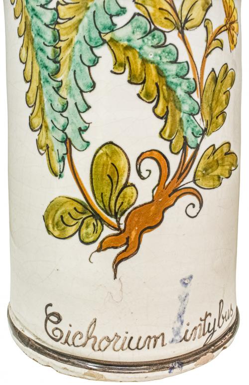 BOTELLA Y BACÍA DE CERÁMICA POLICROMADA