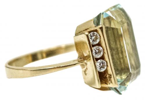 ANILLO CON AGUAMARINA Y BRILLANTES