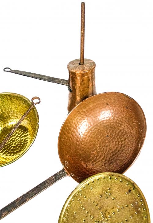 CONJUNTO DE PIEZAS EN COBRE Y HIERRO