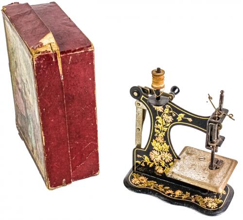 MAQUINA DE COSER DE JUGUETE DEL S.XIX