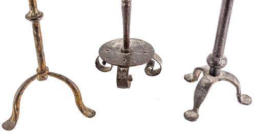 TRES CANDELEROS EN HIERRO FORJADO