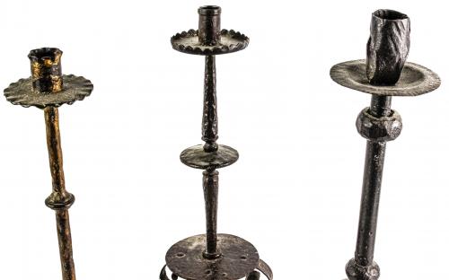 TRES CANDELEROS EN HIERRO FORJADO