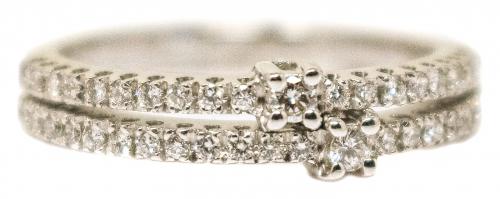 ANILLO CON BRILLANTES