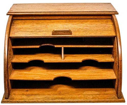 ARCHIVADOR Y TARGETERO DE SOBREMESA