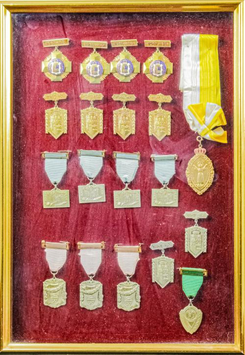 COLECCION DE DE MEDALLAS DEL COLEGIO "LA SALLE BONANOVA"