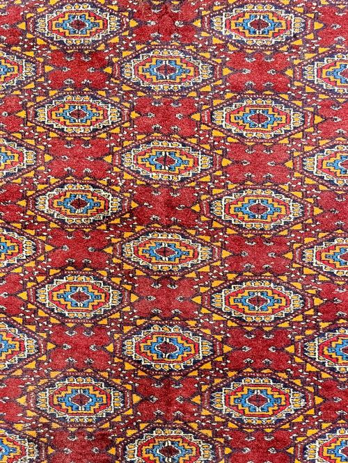 ALFOMBRA BUKARA DEL ÚLTIMO TERCIO DE SIGLO XX