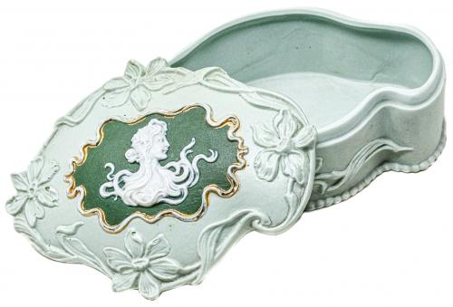 CAJA FRANCESA DE PORCELANA BISCUIT
