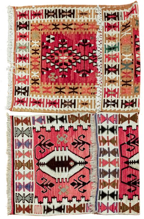 PAREJA DE ALFOMBRAS KILIM