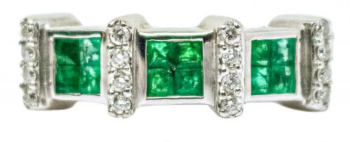 ANILLO CON ESMERALDAS Y BRILLANTES