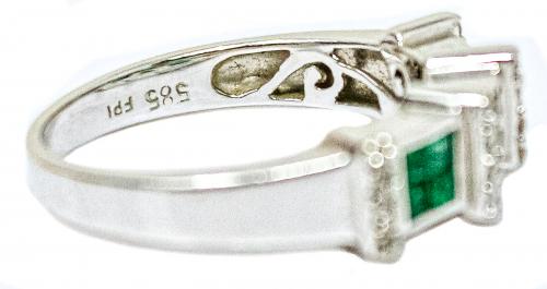 ANILLO CON ESMERALDAS Y BRILLANTES