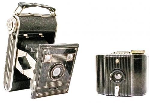 DOS CÁMARAS FOTOGRÁFICAS DE LOS AÑOS 30/40