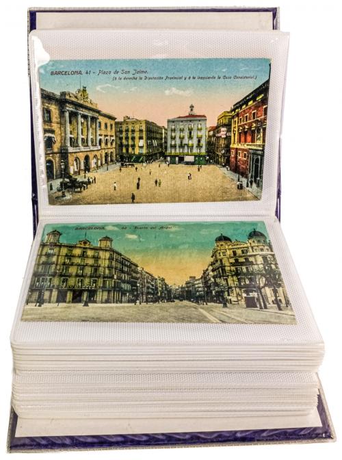 ALBUM CONTENIENDO 99 POSTALES DE BARCELONA