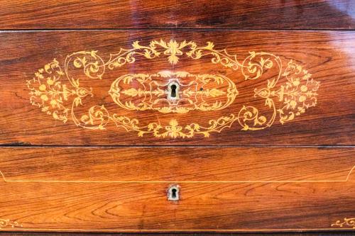 CÓMODA ISABEINA DE LA SEGUNDA MITAD DE S. XIX