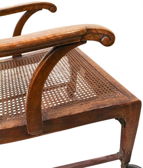 SILLÓN INGLÉS CON RUEDAS DE MEDIADOS S.XIX
