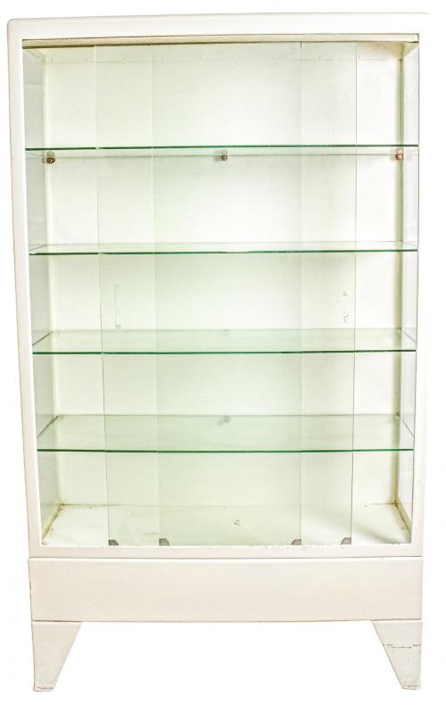 VITRINA DE CONSULTA MÉDICA DE LOS AÑOS 50