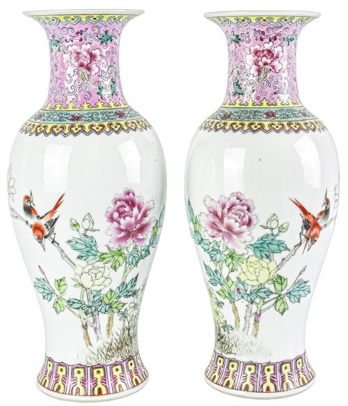 PAREJA DE JARRONES DE PORCELANA CHINA