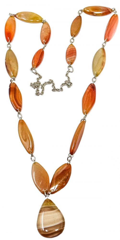 COLLAR LARGO CON ÁGATA CORNALINA