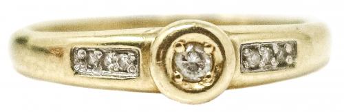 ANILLO CON BRILLANTES