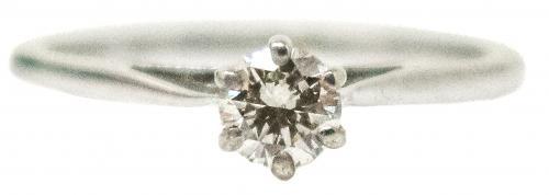 ANILLO SOLITARIO CON BRILLANTE