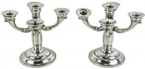 PAREJA DE CANDELABROS DE PLATA DE MEDIADOS DEL S.XX