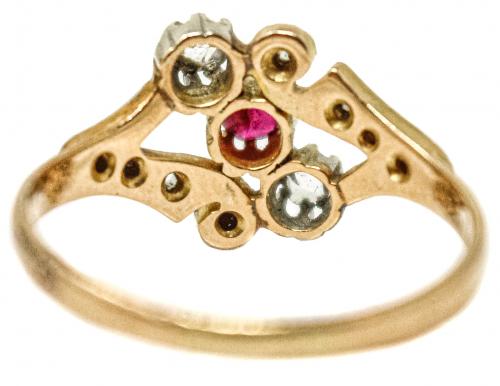 SORTIJA CON DIAMANTES Y RUBÍ DE PPS. DEL S.XX