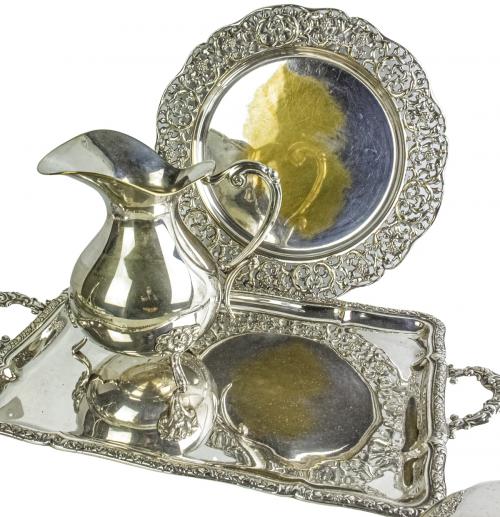 LOTE DE PIEZAS EN METAL PLATEADO