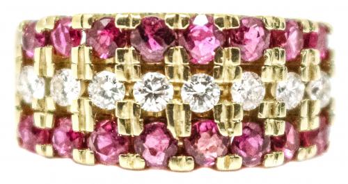 ANILLO CON RUBÍES Y BRILLANTES