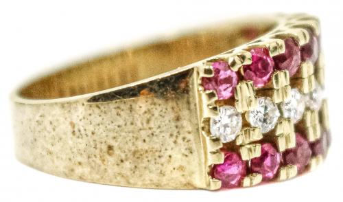 ANILLO CON RUBÍES Y BRILLANTES
