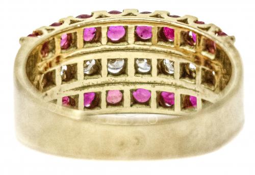 ANILLO CON RUBÍES Y BRILLANTES
